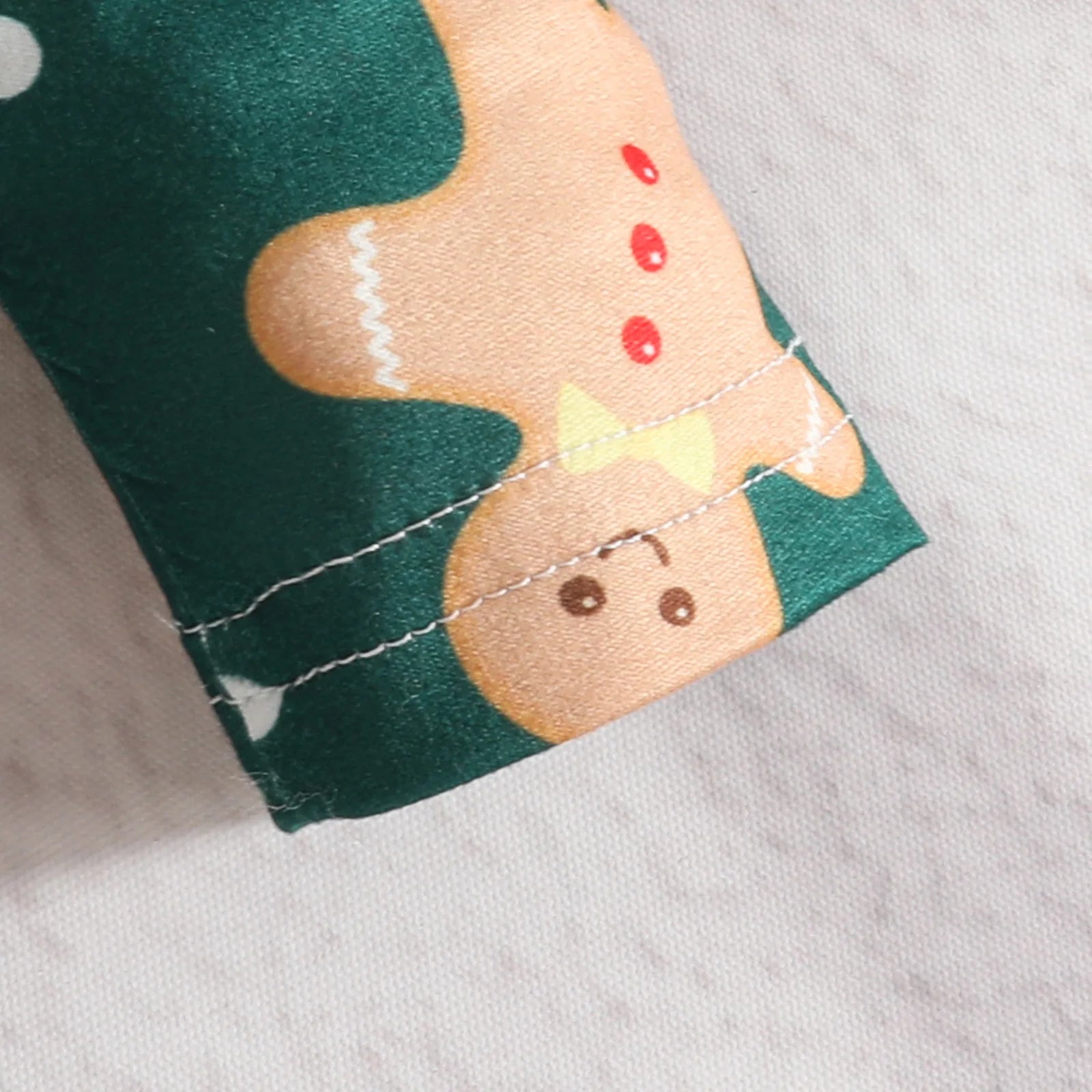 Gingerbread Giggles Holiday Set